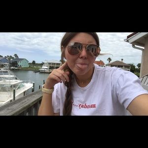 Meet your Posher, Kenzie